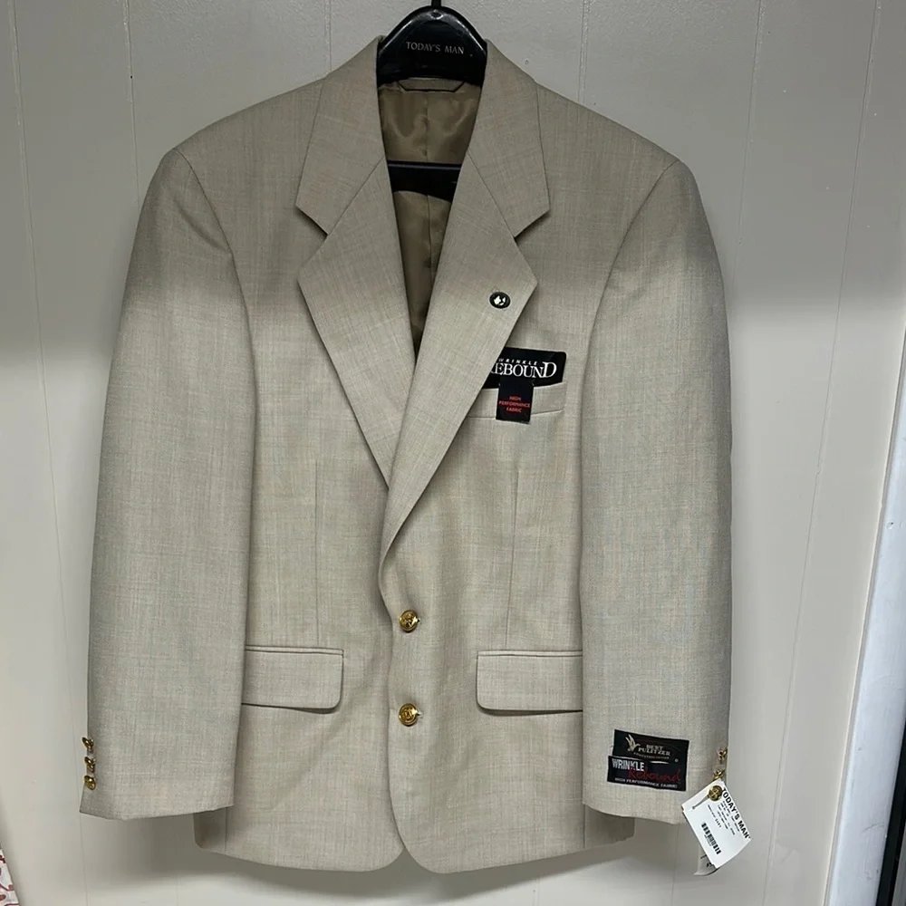 Cream Blazer with Classic Tailoring and Structured Shoulders NWT